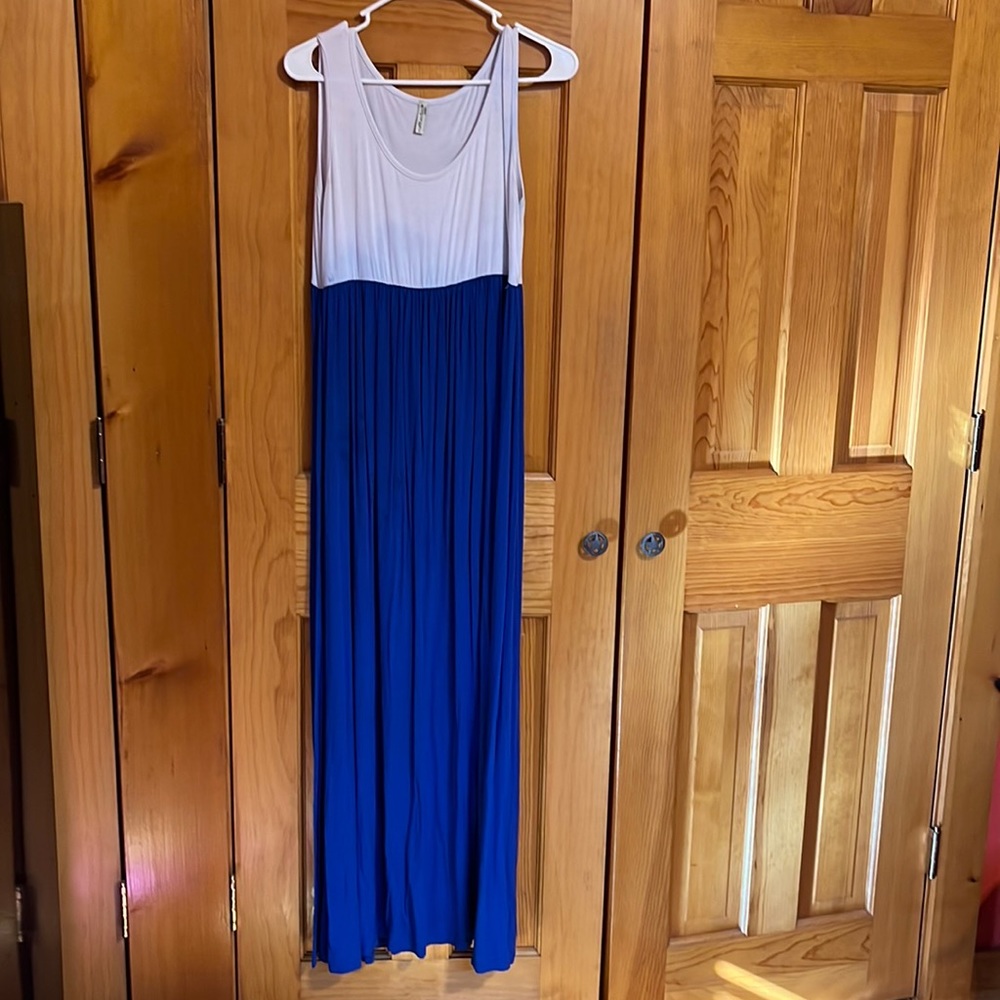 Maternity maxi dress